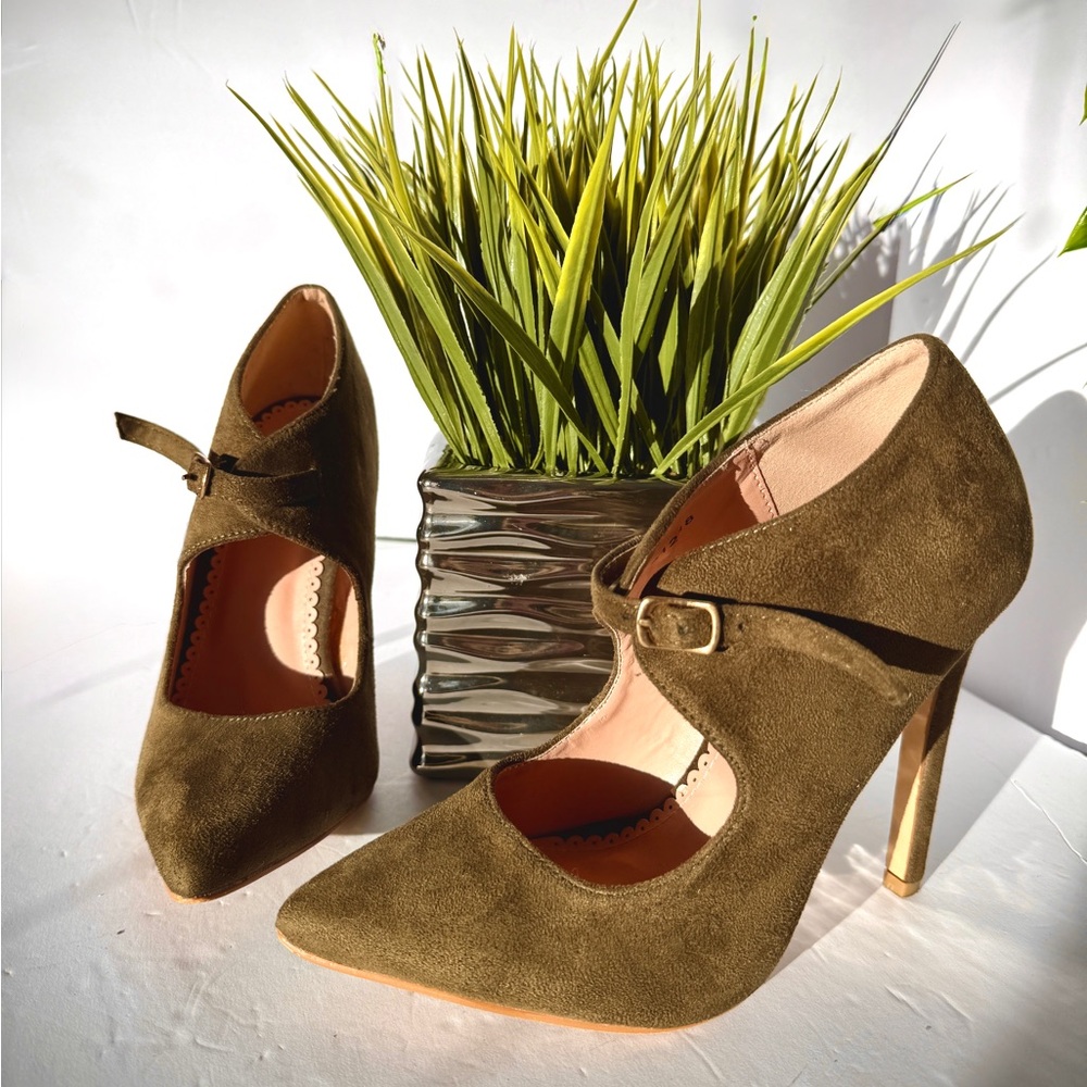 JG Olive Green Suede Stiletto Heels | SIZE 6.5